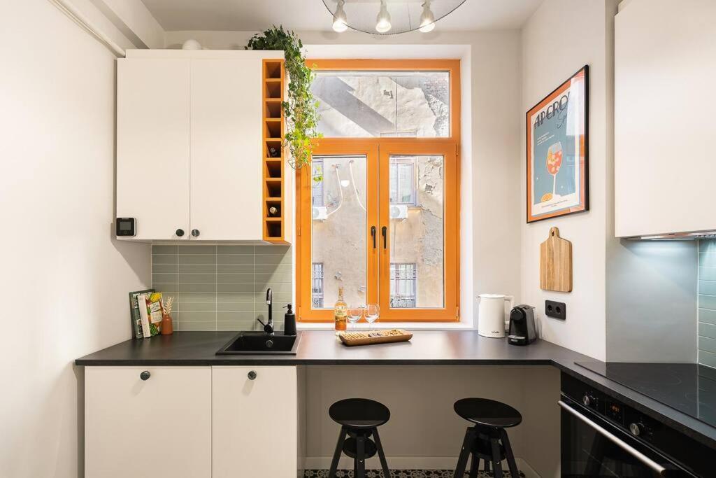 Old City Apartment - Self Check-In Bukarest Exterior foto